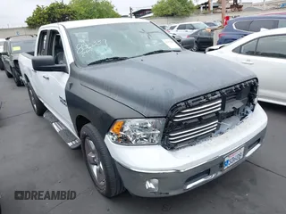 2016 Ram 1500 Big Horn z VIN 1C6RR6GT5GS269407, wystawiony jako IAAI lot #42337823 z przebiegiem Nie podano mil oraz . Historia ofert i sprzedaży dostępna na DreamBid. Obrazek 1.