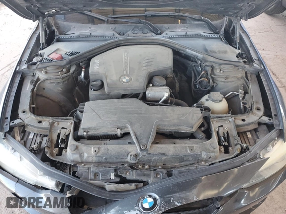 2013 BMW 3 Series 320i xDrive с VIN WBA3C3C50DF982044, выставлен на аукционе Copart как лот 57412795 с пробегом 136 085 миль миль и Списание • Salvage title. История ставок и продаж доступна на DreamBid. Изображение 11.