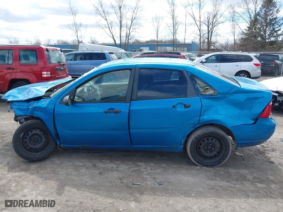 2007 Ford Focus S with VIN 1FAFP34N57W313118, listed as a IAAI auction lot 41985029 with 195,985 mi miles. Bid and sale history available at carsss.com. Image 14.