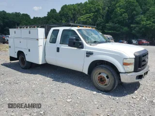 2008 Ford F-350 XL with VIN 1FDWX36Y98ED93821, listed as a Copart auction lot 64868755 with 71,667 mi miles and Clean title. Bid and sale history available at DreamBid. Image 4.