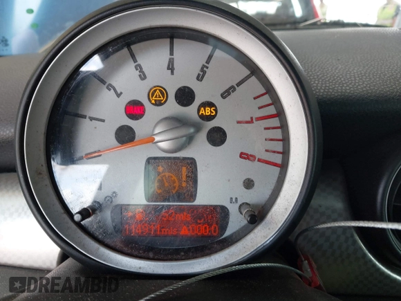 2007 MINI Hardtop S with VIN WMWMF73557TT86128, listed as a IAAI auction lot 42417311 with 114,911 mi miles and . Bid and sale history available at DreamBid. Image 7.