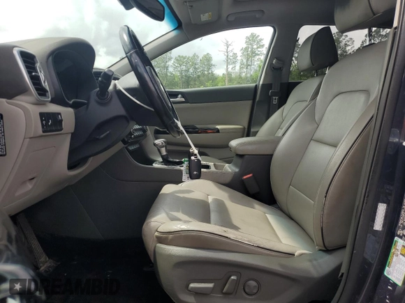 2019 Kia Sportage EX z VIN KNDPNCAC8K7585950, wystawiony jako Copart lot #53893385 z przebiegiem 52 903 mil mil oraz Szkoda całkowita • Salvage title. Historia ofert i sprzedaży dostępna na DreamBid. Obrazek 7.