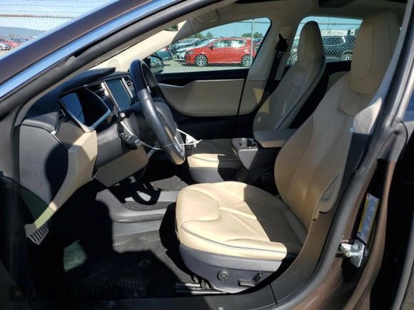 2013 Tesla Model S Performance z VIN 5YJSA1CP1DFP20208, wystawiony jako Copart lot #56066035 z przebiegiem 71 513 mil mil oraz Szkoda całkowita • Salvage title. Historia ofert i sprzedaży dostępna na DreamBid. Obrazek 7.