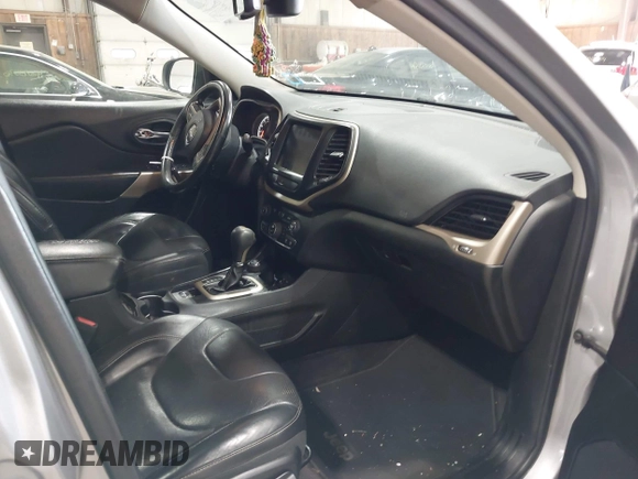 2018 Jeep Cherokee Limited with VIN 1C4PJMDX1JD607707, listed as a IAAI auction lot 42095889 with 123,913 mi miles and . Bid and sale history available at DreamBid. Image 5.
