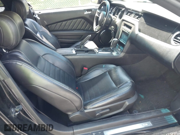 2013 Ford Mustang V6 with VIN 1ZVBP8AM9D5220487, listed as a IAAI auction lot 42189571 with 132,388 mi miles and . Bid and sale history available at DreamBid. Image 5.