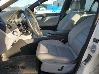 2008 Mercedes-Benz C 300 Sport с VIN WDDGF54X78F156679, выставлен на аукционе Copart как лот 85478074 с пробегом 102 266 миль миль и Списание • Salvage title. История ставок и продаж доступна на DreamBid. Изображение 7.