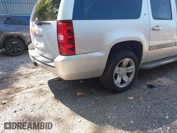 2013 Chevrolet Suburban LT с VIN 1GNSKJE7XDR103661, выставлен на аукционе IAAI как лот 42789275 с пробегом 181 234 миль миль и . История ставок и продаж доступна на DreamBid. Изображение 6.