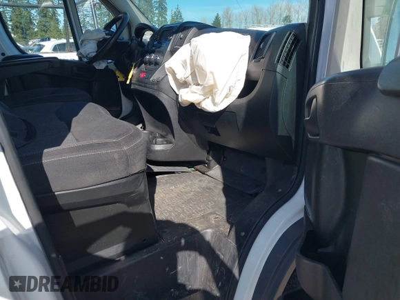 2016 Ram ProMaster Cargo with VIN 3C6TRVNG4GE130605, listed as a IAAI auction lot 41699749 with 162,677 mi miles and . Bid and sale history available at DreamBid. Image 5.