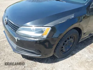 2014 Volkswagen Jetta Sedan SE w/Connectivity/Sunroof PZEV with VIN 3VWD17AJ0EM396110, listed as a IAAI auction lot 42089131 with 170,593 mi miles. Bid and sale history available at carsss.com. Image 6.