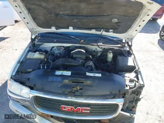 2000 GMC Sierra 1500 SLT with VIN 1GTEC19T6YZ129383, listed as a IAAI auction lot 41316141 with 187,146 mi miles. Bid and sale history available at carsss.com. Image 10.