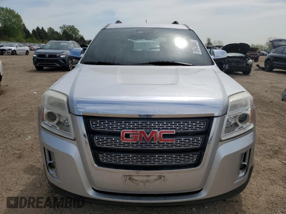 2015 GMC Terrain SLT z VIN 2GKFLYE3XF6336133, wystawiony jako Copart lot #55439065 z przebiegiem 106 041 mil mil oraz Szkoda całkowita • Salvage title. Historia ofert i sprzedaży dostępna na DreamBid. Obrazek 5.