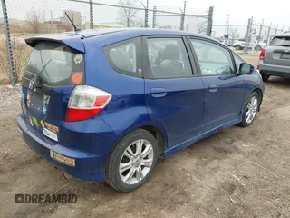 2011 Honda Fit Sport with VIN JHMGE8H53BC001190, listed as a IAAI auction lot 41871571 with 144,789 mi miles and . Bid and sale history available at DreamBid. Image 4.