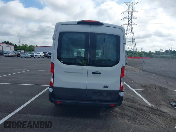 2022 Ford Transit Cargo with VIN 1FTBR1C83NKA81478, listed as a IAAI auction lot 42491735 with 12,902 mi miles and . Bid and sale history available at DreamBid. Image 16.