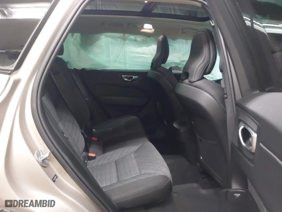 2024 Volvo XC60 Core Dark Theme with VIN YV4L12RK5R1837129, listed as a IAAI auction lot 41988882 with 1 mi miles. Bid and sale history available at carsss.com. Image 8.