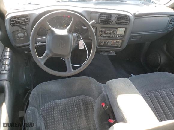 2000 Chevrolet Blazer LS with VIN 1GNCS13W7Y2376702, listed as a Copart auction lot 52489605 with 137,692 mi miles and Salvage Title. Bid and sale history available at carsss.com. Image 8.