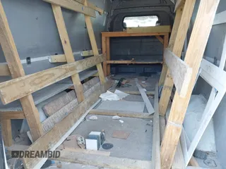 2021 Mercedes-Benz Sprinter Cargo z VIN W1Y40CHY6MT044646, wystawiony jako IAAI lot #42071297 z przebiegiem 162 619 mil mil oraz . Historia ofert i sprzedaży dostępna na DreamBid. Obrazek 8.