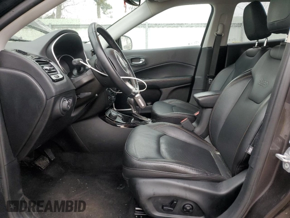 2019 Jeep Compass Limited z VIN 3C4NJDCB6KT653963, wystawiony jako Copart lot #52717475 z przebiegiem 41 027 mil mil oraz Szkoda całkowita • Salvage title. Historia ofert i sprzedaży dostępna na DreamBid. Obrazek 7.