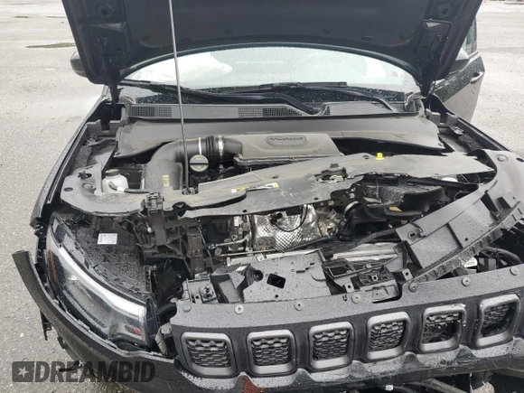 2023 Jeep Compass Trailhawk z VIN 3C4NJDDN9PT501952, wystawiony jako Copart lot #58842985 z przebiegiem Nie podano mil oraz Szkoda całkowita • Salvage title. Historia ofert i sprzedaży dostępna na DreamBid. Obrazek 12.