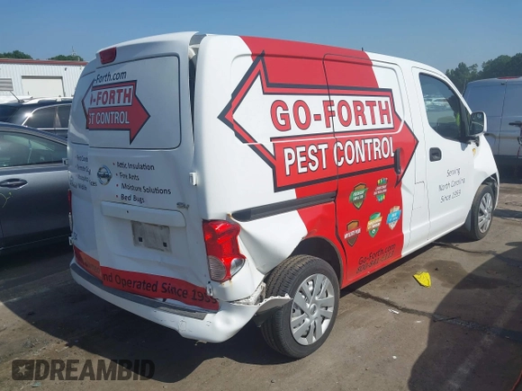 2017 Nissan NV200 S z VIN 3N6CM0KN1HK703120, wystawiony jako IAAI lot #40017819 z przebiegiem 108 983 mil mil oraz . Historia ofert i sprzedaży dostępna na DreamBid. Obrazek 4.