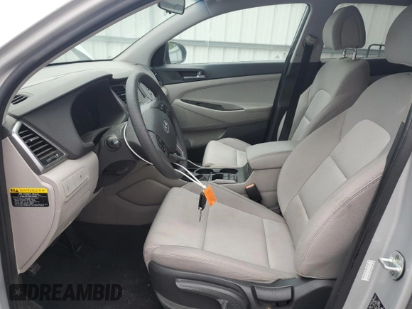 2016 Hyundai Tucson SE z VIN KM8J23A46GU242131, wystawiony jako Copart lot #57599675 z przebiegiem 76 940 mil mil oraz Czysty tytuł • Clean title. Historia ofert i sprzedaży dostępna na DreamBid. Obrazek 7.