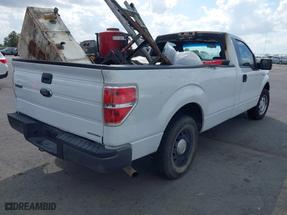 2014 Ford F-150 XL with VIN 1FTMF1CM6EKD40608, listed as a IAAI auction lot 40650148 with 163,333 mi miles. Bid and sale history available at carsss.com. Image 4.