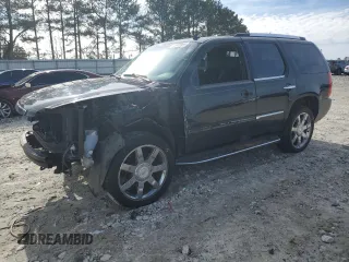 2008 Cadillac Escalade z VIN 1GYEC63828R218315, wystawiony jako Copart lot #43076965 z przebiegiem 184 595 mil mil oraz Szkoda całkowita • Salvage title. Historia ofert i sprzedaży dostępna na DreamBid. Obrazek 1.