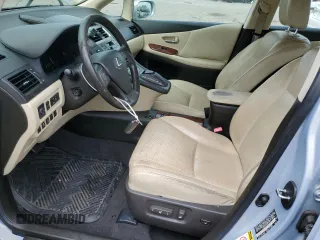 2010 Lexus HS 250h z VIN JTHBB1BA4A2013739, wystawiony jako Copart lot #60281275 z przebiegiem 150 131 mil mil oraz Czysty tytuł • Clean title. Historia ofert i sprzedaży dostępna na DreamBid. Obrazek 7.