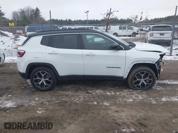 2024 Jeep Compass Limited with VIN 3C4NJDCN0RT151762, listed as a IAAI auction lot 41329742 with 587 mi miles and . Bid and sale history available at carsss.com. Image 14.