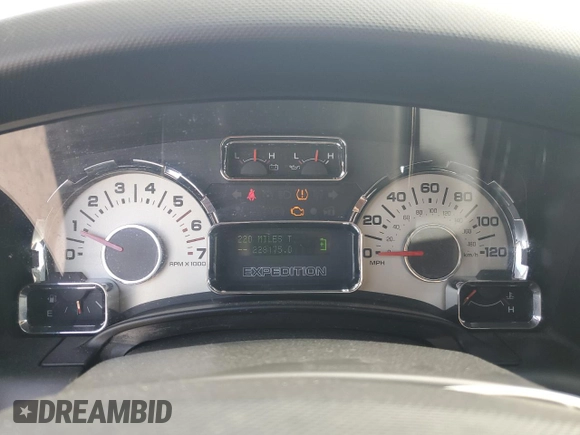 2008 Ford Expedition Max Limited with VIN 1FMFK19508LA74419, listed as a Copart auction lot 61180105 with 228,175 mi miles and Salvage title. Bid and sale history available at DreamBid. Image 9.