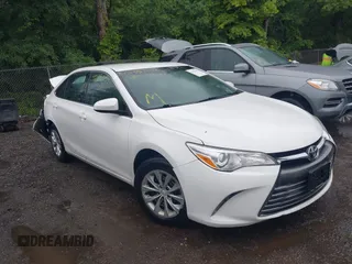 2017 Toyota Camry XLE z VIN 4T1BF1FK5HU404532, wystawiony jako IAAI lot #42357427 z przebiegiem 88 493 mil mil oraz . Historia ofert i sprzedaży dostępna na DreamBid. Obrazek 1.