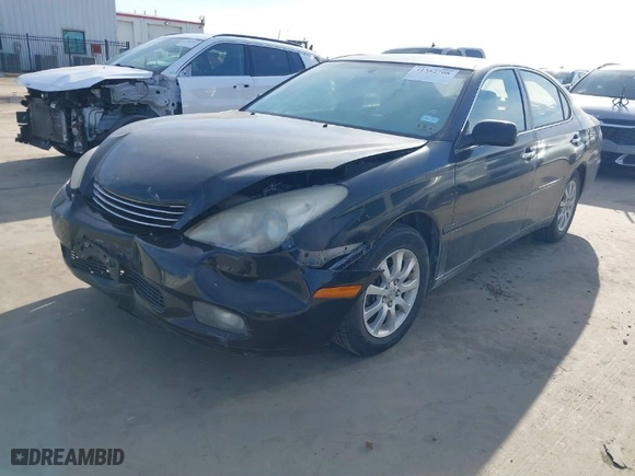 2002 Lexus ES 300 with VIN JTHBF30GX20066997, listed as a IAAI auction lot 41382708 with 142,135 mi miles. Bid and sale history available at carsss.com. Image 2.