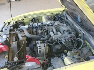2002 Ford Mustang Deluxe с VIN 1FAFP44462F179550, выставлен на аукционе IAAI как лот 42478303 с пробегом 212 220 миль миль и . История ставок и продаж доступна на DreamBid. Изображение 13.