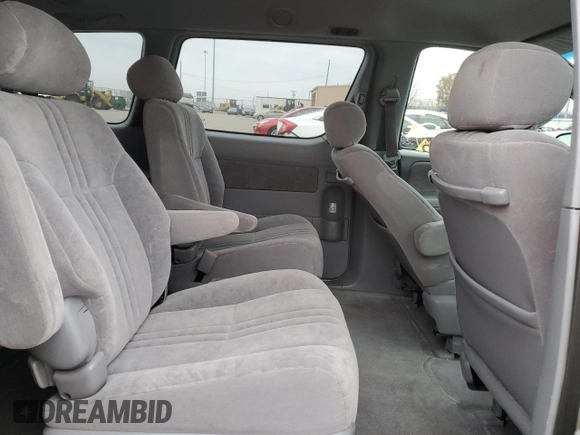2002 Toyota Sienna LE with VIN 4T3ZF13C72U469151, listed as a Copart auction lot 82419074 with 140,040 mi miles and Salvage Title. Bid and sale history available at carsss.com. Image 11.