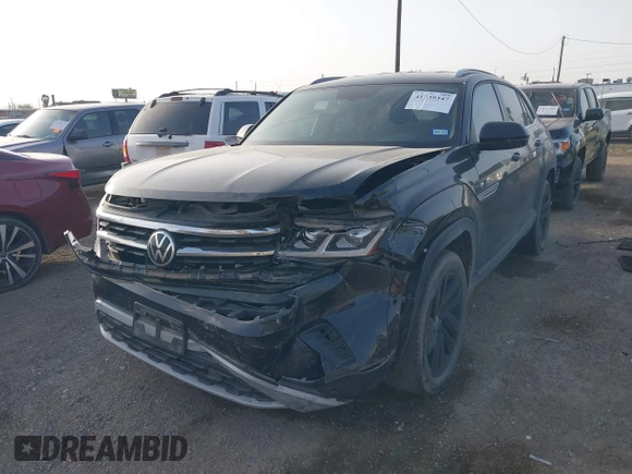 2021 Volkswagen Atlas SE with VIN 1V2WE2CA3MC240934, listed as a IAAI auction lot 41739347 with 44,485 mi miles and . Bid and sale history available at DreamBid. Image 17.