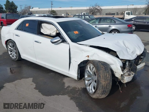 2016 Chrysler 300 with VIN 2C3CCAEG7GH100462, listed as a IAAI auction lot 41698115 with 117,867 mi miles. Bid and sale history available at carsss.com. Image 1.