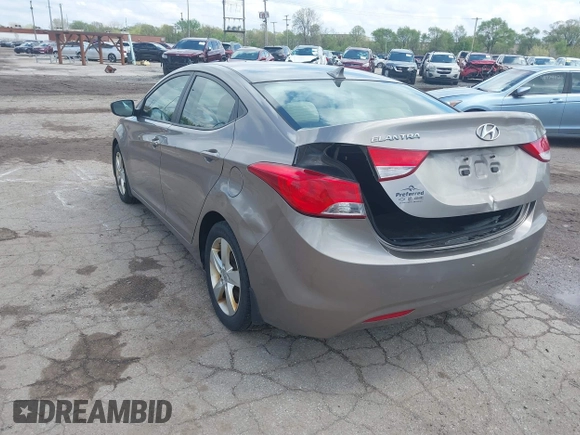 2013 Hyundai Elantra Limited с VIN 5NPDH4AE6DH171453, выставлен на аукционе IAAI как лот 42198633 с пробегом 183 190 миль миль и . История ставок и продаж доступна на DreamBid. Изображение 3.