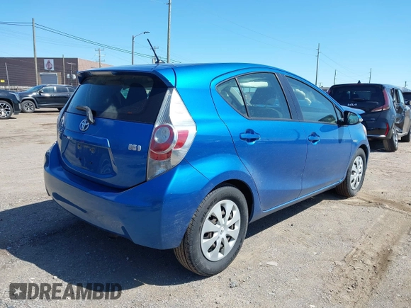 2013 Toyota Prius One z VIN JTDKDTB33D1555756, wystawiony jako IAAI lot #41962684 z przebiegiem Nie podano mil oraz . Historia ofert i sprzedaży dostępna na DreamBid. Obrazek 4.