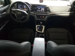 2018 Hyundai Elantra SEL z VIN 5NPD84LF3JH378206, wystawiony jako Copart lot #56584195 z przebiegiem 67 827 mil mil oraz Szkoda całkowita • Salvage title. Historia ofert i sprzedaży dostępna na DreamBid. Obrazek 8.