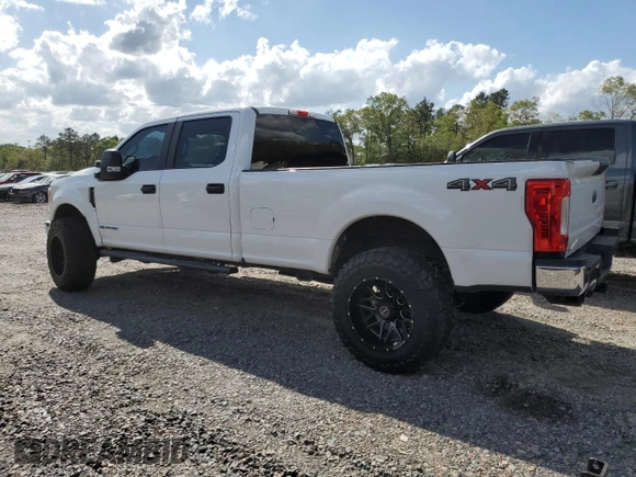 2017 Ford Super Duty F-250 SRW Lariat with VIN 1FT7W2BT2HEE85689, listed as a Copart auction lot 51426635 with 210,236 mi miles and Salvage Title. Bid and sale history available at carsss.com. Image 2.