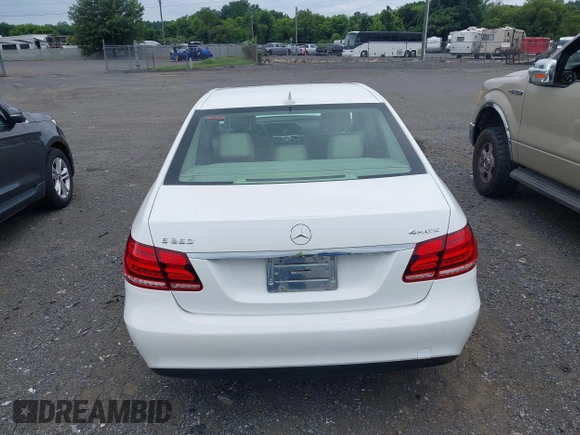 2014 Mercedes-Benz E 350 Luxury with VIN WDDHF8JB5EB040219, listed as a IAAI auction lot 42771799 with 65,454 mi miles and . Bid and sale history available at DreamBid. Image 16.
