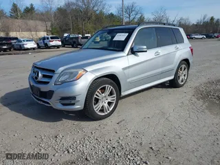 2014 Mercedes-Benz GLK-Class GLK 350 with VIN WDCGG8JB8EG175260, listed as a IAAI auction lot 41957511 with 106,427 mi miles. Bid and sale history available at carsss.com. Image 17.