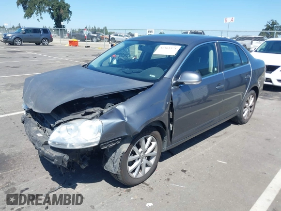 2010 Volkswagen Jetta Limited Edition with VIN 3VWRZ7AJ8AM107256, listed as a IAAI auction lot 42361571 with 110,548 mi miles and . Bid and sale history available at DreamBid. Image 18.