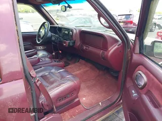 1999 GMC Yukon z VIN 1GKEK13R4XJ784790, wystawiony jako IAAI lot #42221278 z przebiegiem 189 372 mil mil oraz . Historia ofert i sprzedaży dostępna na DreamBid. Obrazek 5.