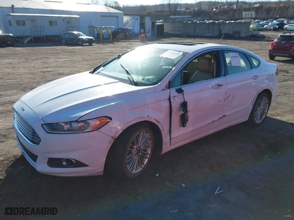 2014 Ford Fusion SE with VIN 3FA6P0HD6ER106415, listed as a IAAI auction lot 41689698 with 125,421 mi miles. Bid and sale history available at carsss.com. Image 2.
