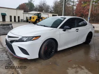 2019 Toyota Camry LE with VIN 4T1B11HK4KU272902, listed as a Copart auction lot 84097484 with 94,433 mi miles and Clean Title. Bid and sale history available at carsss.com. Image 1.