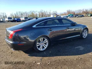 2015 Jaguar XJ Portfolio with VIN SAJWJ2GD1F8V77420, listed as a Copart auction lot 81786334 with 129,190 mi miles and Salvage title. Bid and sale history available at DreamBid. Image 3.