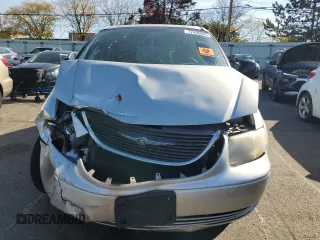 2003 Chrysler Town & Country LX with VIN 2C4GP44L63R154969, listed as a Copart auction lot 77435844 with 122,813 mi miles and Salvage Title. Bid and sale history available at DreamBid. Image 5.