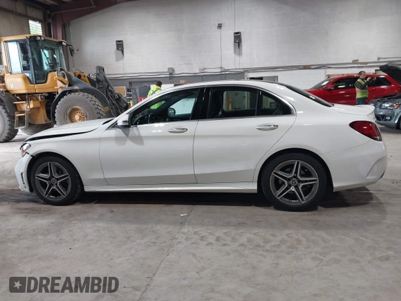 2021 Mercedes-Benz C 300 z VIN W1KWF8EB4MR633044, wystawiony jako IAAI lot #42360676 z przebiegiem 109 484 mil mil oraz . Historia ofert i sprzedaży dostępna na DreamBid. Obrazek 14.