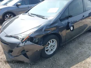 2016 Toyota Prius Four z VIN JTDKARFU1G3027589, wystawiony jako IAAI lot #42391692 z przebiegiem 172 255 mil mil oraz . Historia ofert i sprzedaży dostępna na DreamBid. Obrazek 6.