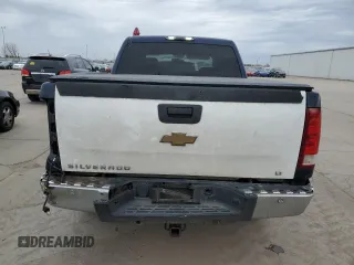 2010 GMC Sierra 1500 with VIN 3GTRCVE38AG273277, listed as a Copart auction lot 46154135 with 320,611 mi miles and Salvage Title. Bid and sale history available at DreamBid. Image 6.